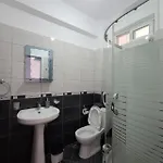 Sunset Boulevard 3* Qeparo
