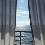 Sunset Boulevard 3* Qeparo
