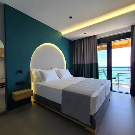 Sunset Boulevard Qeparo